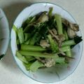 nokomori's cooksnap of when they made 小松菜とまいたけのペペロン.