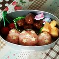 ﾋﾟﾝｸ☆ﾏｶﾛﾝ's cooksnap of when they made 大人キャラ弁 おかしな弁当.