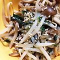ほがら's cooksnap of when they made しめじとモヤシの胡麻油炒め.