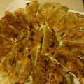 よっしー嫁's cooksnap of when they made きゃべつにら餃子.