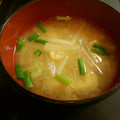 Hirarinn☆'s cooksnap of when they made 冷凍した大根の皮とお揚げさんの味噌汁.