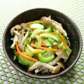 カルン's cooksnap of when they made シメジ胡瓜セロリのナムル風サラダ.