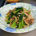 hd104's cooksnap of when they made しめじと豚肉と小松菜のマヨネーズ炒め.