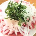 ぺっぺぺ72's cooksnap of when they made トマトとオニオンスライスのサラダ.