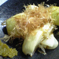 maruru-nn's cooksnap of when they made 新玉ねぎのグリル 柚子胡椒醤油と鰹節で。.