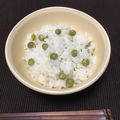 ゆきぽちっと's cooksnap of when they made えんどう豆で簡単★炊飯器で豆ご飯.
