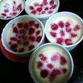 のぶなお７'s cooksnap of when they made 生クリーム入り♪いちごのクラフティ.