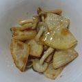 クックZQNSC3☆'s cooksnap of when they made 大根としめじの超簡単炒め物.