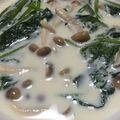 くまのブラウン's cooksnap of when they made 鶏肉とキノコとほうれん草のクリームスープ.