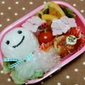 noamama127's cooksnap of when they made 簡単キャラ弁＊てるてる坊主ラップおにぎり.