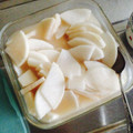 みほきのこ's cooksnap of when they made スイカの皮＋米のとぎ汁 さっぱり水キムチ.