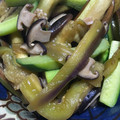 たぬとん's cooksnap of when they made 茄子と胡瓜とエノキのピリ辛オイスター炒め.