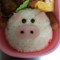 チキン南蛮9's cooksnap of when they made 簡単キャラ弁!!俵おにぎりdeぶたさん.