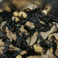 クックH7TMNJ☆'s cooksnap of when they made 妊娠、授乳に！大豆と豚肉のひじき煮.
