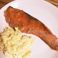 ★★ちぃ★★'s cooksnap of when they made 鮭ムニエルに簡単タルタルソースを添えて☆.