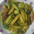Mαru☆'s cooksnap of when they made きゅうりと新じゃがいものカレー炒め.