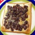 女帝蜂蜜✨料理研究所's cooksnap of when they made バルサミコレーズン×粉チのトースト.