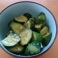 トゥンミ食堂's cooksnap of when they made 大量消費も！ついつい進むおつまみきゅうり.
