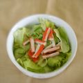 *ひろみ*'s cooksnap of when they made きゅうりかにかまレタスの酢の物風サラダ.