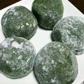 ameうめ's cooksnap of when they made ヨモギ粉でヨモギ団子.