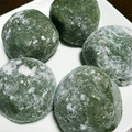 ameうめ's cooksnap of when they made ヨモギ粉でヨモギ団子.