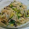 みっぽー0307's cooksnap of when they made 炒めもやしと胡瓜の塩昆布サラダ♪.