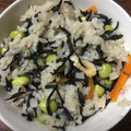 oguさん's cooksnap of when they made 枝豆とヒジキDEほっこり炊き込みご飯♪.