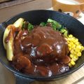 かょチン's cooksnap of when they made スキレットでジューシーハンバーグ.