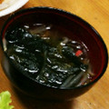 もん★もん's cooksnap of when they made 簡単 もやしとワカメのスープ.