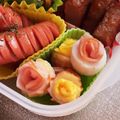 デークス's cooksnap of when they made ハム＆ちくわで　お弁当箱に✿お花畑✿.