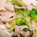 とさみさと's cooksnap of when they made しめじ＆レタスの黒胡椒炒め♪.