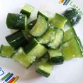 4時ママ's cooksnap of when they made きゅうりの塩麹レモン漬け.