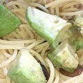 ｓｉｏ's cooksnap of when they made 海苔の佃煮とアボカドのスパゲティ.