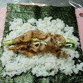 舞鶴JAMBO's cooksnap of when they made お弁当にも♡旨いっ!オイマヨ焼肉海苔巻き.
