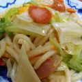 テトラ☆ポット's cooksnap of when they made 麺つゆでシャキシャキレタスの焼きうどん♪.
