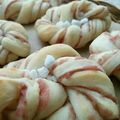 ひなとみな's cooksnap of when they made フレッシュ苺のマーブルホワイト.