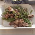 caddis12's cooksnap of when they made しゃきしゃき山菜ミズと豚こまの生姜焼き.