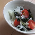 きらり流れ星's cooksnap of when they made わかめとトマトと新玉ねぎのポン酢あえ.