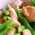 バツイチバス運転手's cooksnap of when they made 鶏肉とアスパラの梅肉和え.