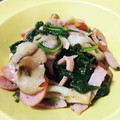 ☆miyuママ☆'s cooksnap of when they made 舞茸シリーズ!ほうれん草の炒め物.
