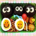 クックFMKMU9☆'s cooksnap of when they made まっくろくろすけ キャラ弁.
