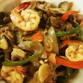☆ｷｬｻﾘﾝ☆'s cooksnap of when they made ご飯に合う♪えびと野菜のバター醤油炒め.