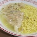 きらり流れ星's cooksnap of when they made サッポロ一番塩らーめんで餃子ラーメン.