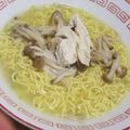 きらり流れ星's cooksnap of when they made きのこと鶏のガーリック塩炒め麺.