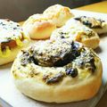 しじみごはん's cooksnap of when they made フレッシュバジルたっぷ～りロールパン.