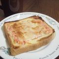 lunatomo's cooksnap of when they made ★Ｃａたっぷり☆桜えびチーズトースト.