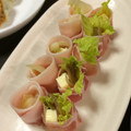 よーこ。☆'s cooksnap of when they made 簡単おつまみ❤茗荷とチーズの生ハム巻き.