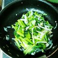 クックTKKLKF☆'s cooksnap of when they made 常備菜☆かぶの葉と皮の塩炒め.