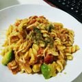 恭子。's cooksnap of when they made カニ缶とアボカドのトマトクリームパスタ.