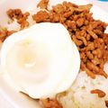 彩水。。。's cooksnap of when they made 肉そぼろ目玉焼き丼.